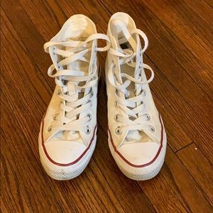 White converse chuck taylor high tops
